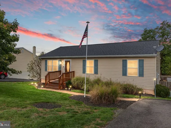 126 Greenleaf Rd, Strasburg, VA 22657