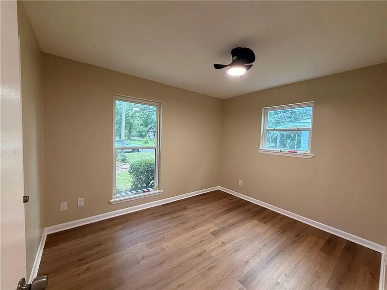 1326 Doyle Ave — Photo 9