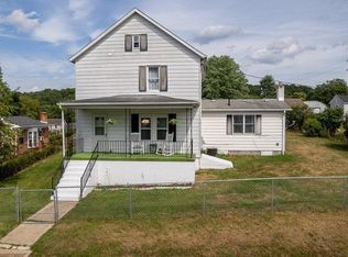 204 Baptist Church Rd, Hancock, MD 21750