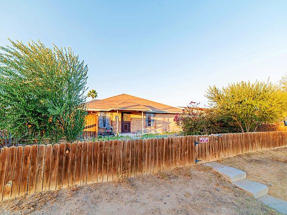 3rd image of 2302 E Locust St