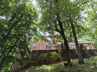 1835 Brandon Hall Dr, Sandy Springs, GA 30350