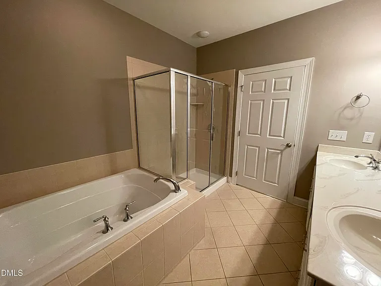 10411 Rosegate Ct #3 — Photo 29
