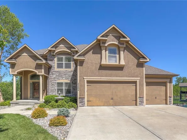 22604 E 42nd Ter S, Blue Springs, MO 64015