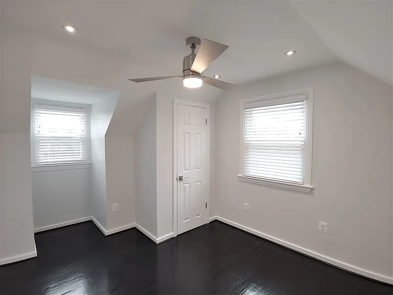 2216 Harvard Dr — Photo 14
