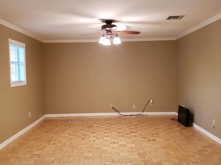 321 Genevieve Dr — Photo 16