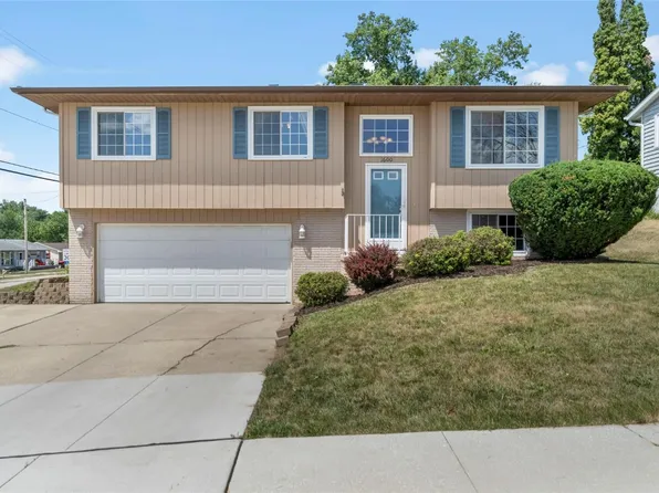 1600 21st St NW, Cedar Rapids, IA 52405