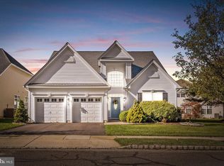 4 Monaco Dr, Hamilton, NJ 08691