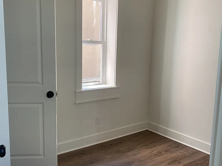 27 W Ferdinand St — Photo 10