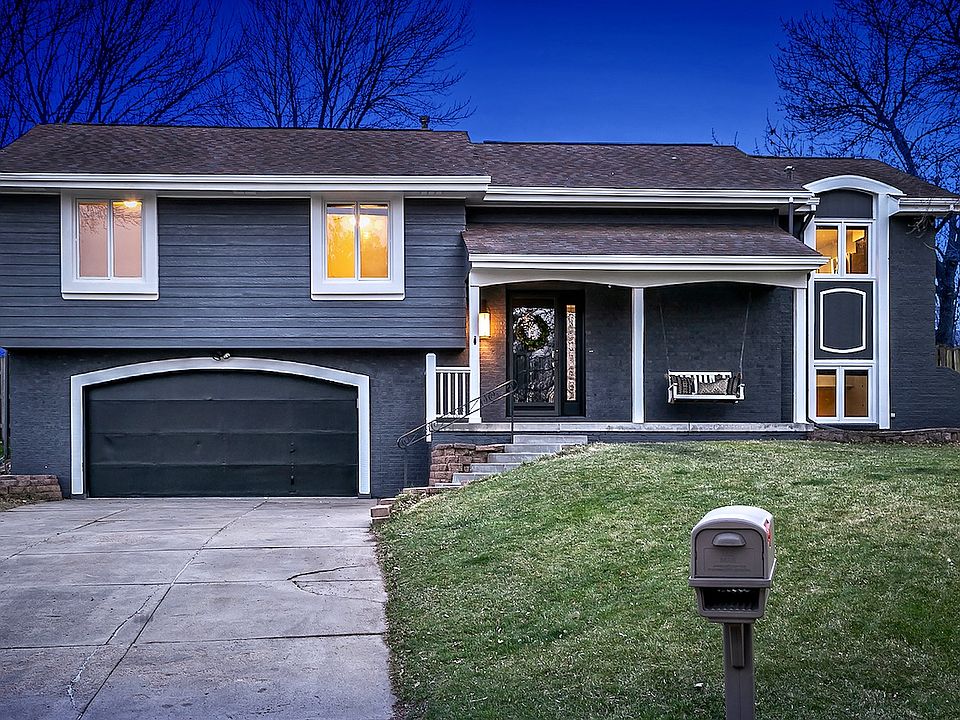 1st image of 6819 S 125th Cir