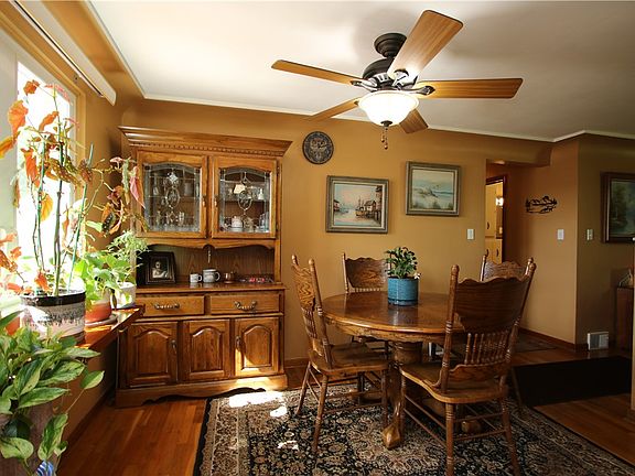 3rd image of 4239 Finleyville Elrama Rd