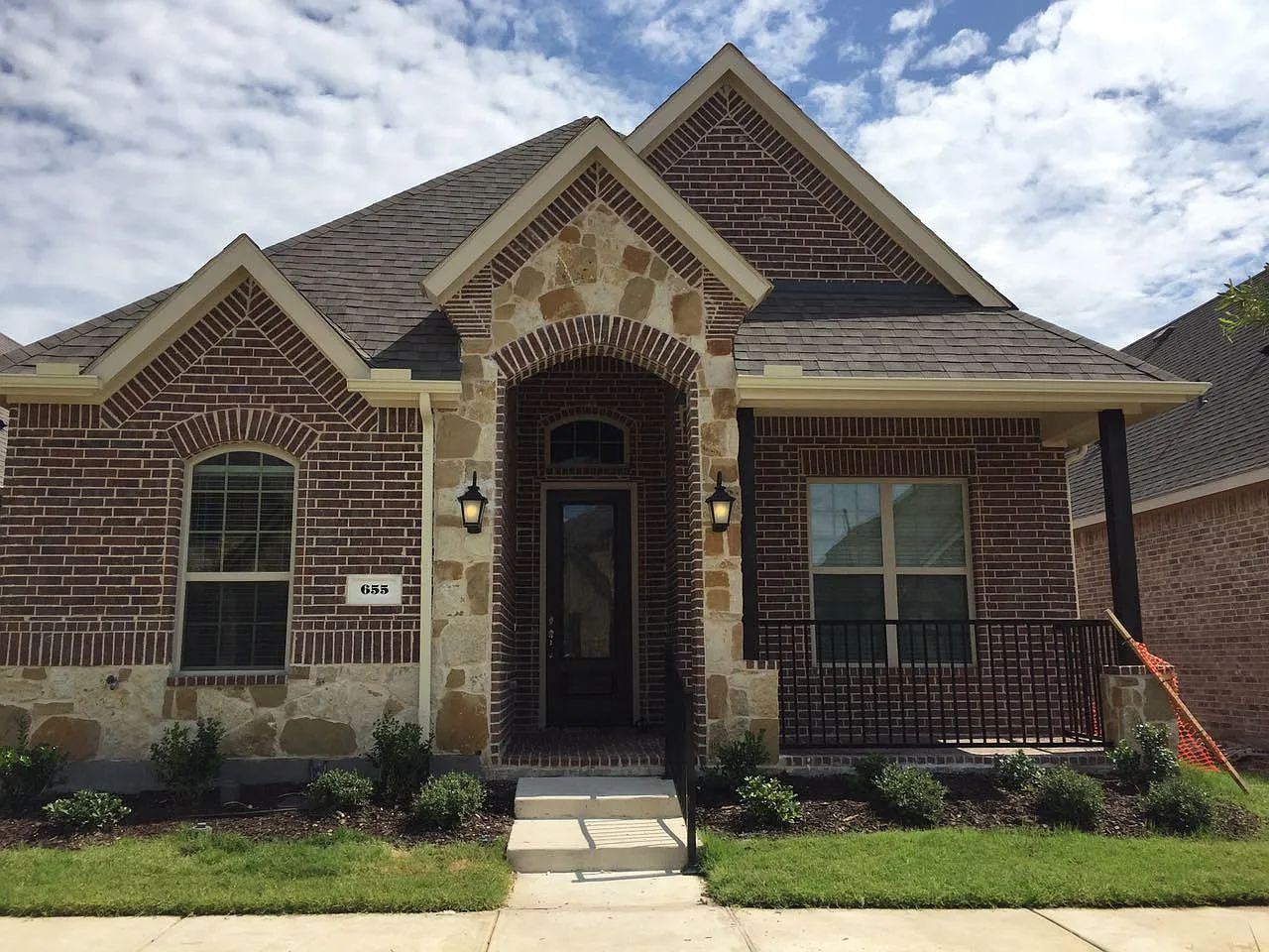 655 Kimblewick Dr — Photo 1