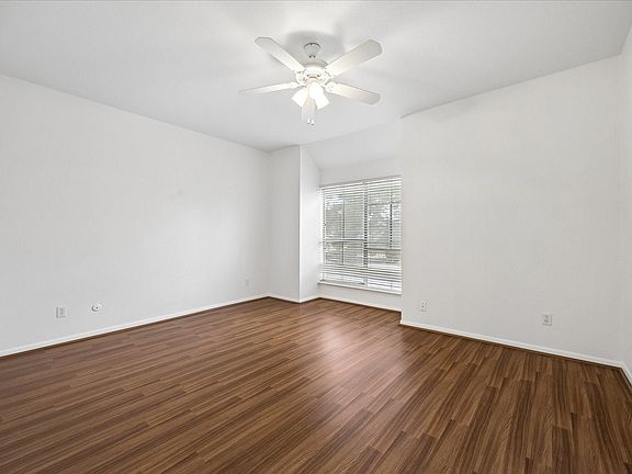 5th image of 2100 Tanglewilde St APT 286