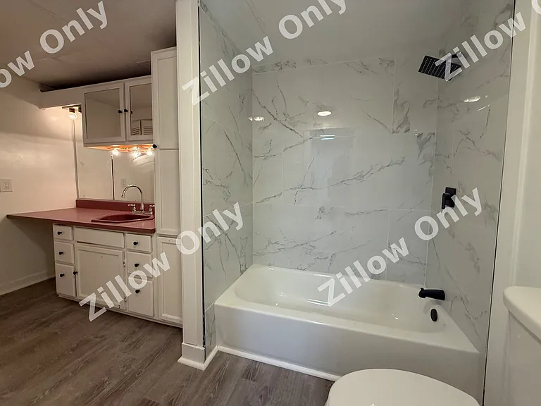 739 Cherry St — Photo 2
