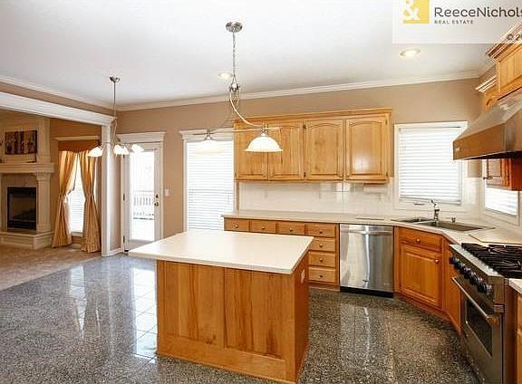 Beautiful Stately Formal Dining Room with fresh paint and New Carpet