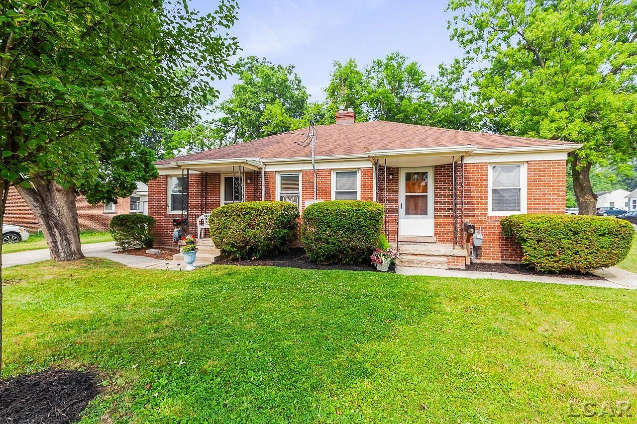 419 Northwestern Dr photo 1