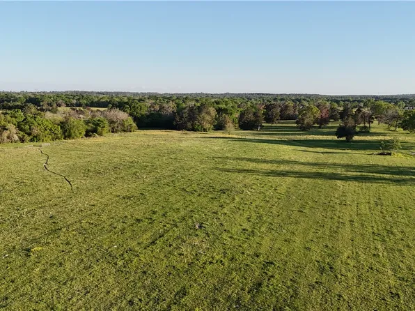 1 County Road 176, Bedias, TX 77831