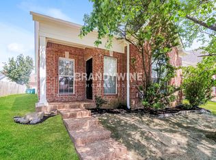 2170 Berry Bush Ln, Cordova, TN 38016
