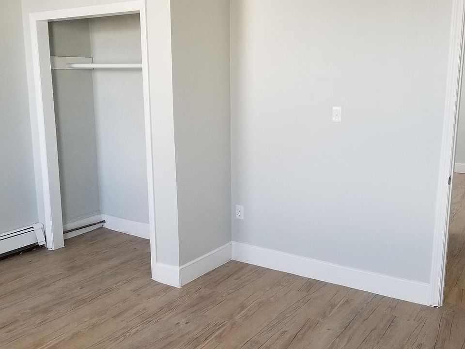 2nd image of 43 Cottage St