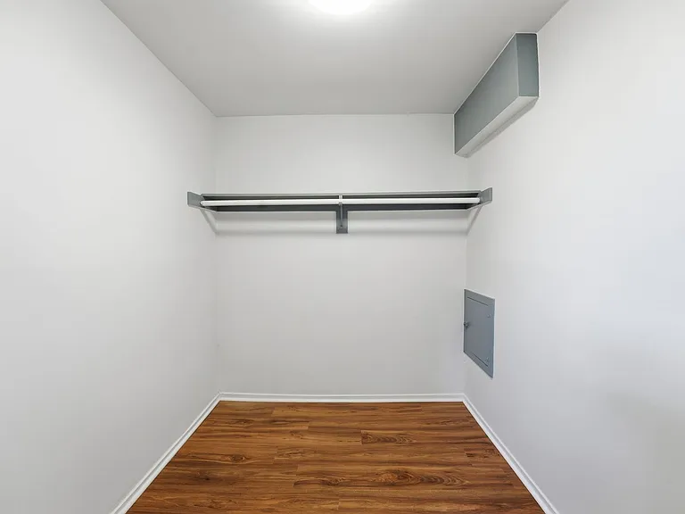 1747 Cy Ct — Photo 13