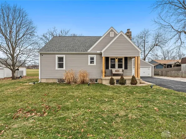 6065 Shull Rd, Dayton, OH 45424