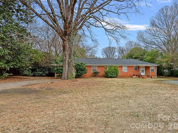 2nd image of 2623 & 2625 Shamrock Dr