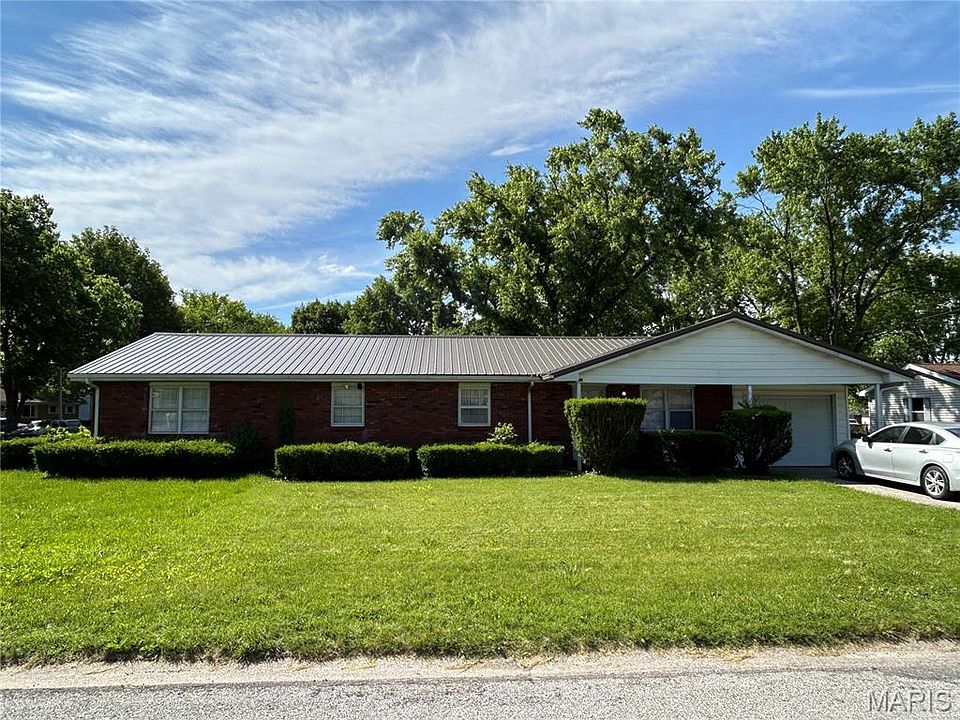 2nd image of 13 Independence Dr