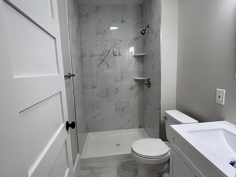 151 W Maple Ave #5 — Photo 19