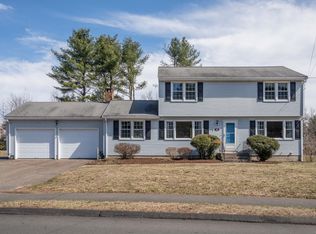 194 Firetown Rd, Simsbury, CT 06070