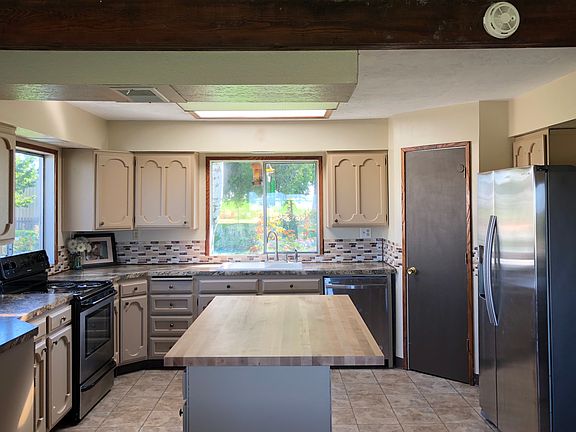 All stainless appliances