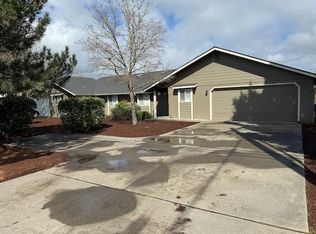 2052 Redwood Ave, Grants Pass, OR