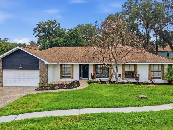 1008 Oakridge Manor Dr, Brandon, FL 33511