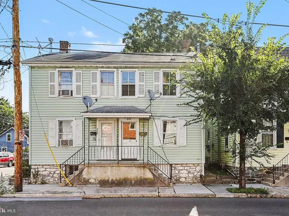 402 S Washington St, Gettysburg, PA 17325