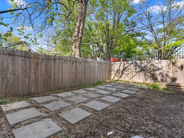 297 Hinsdale Street image 13 of 15