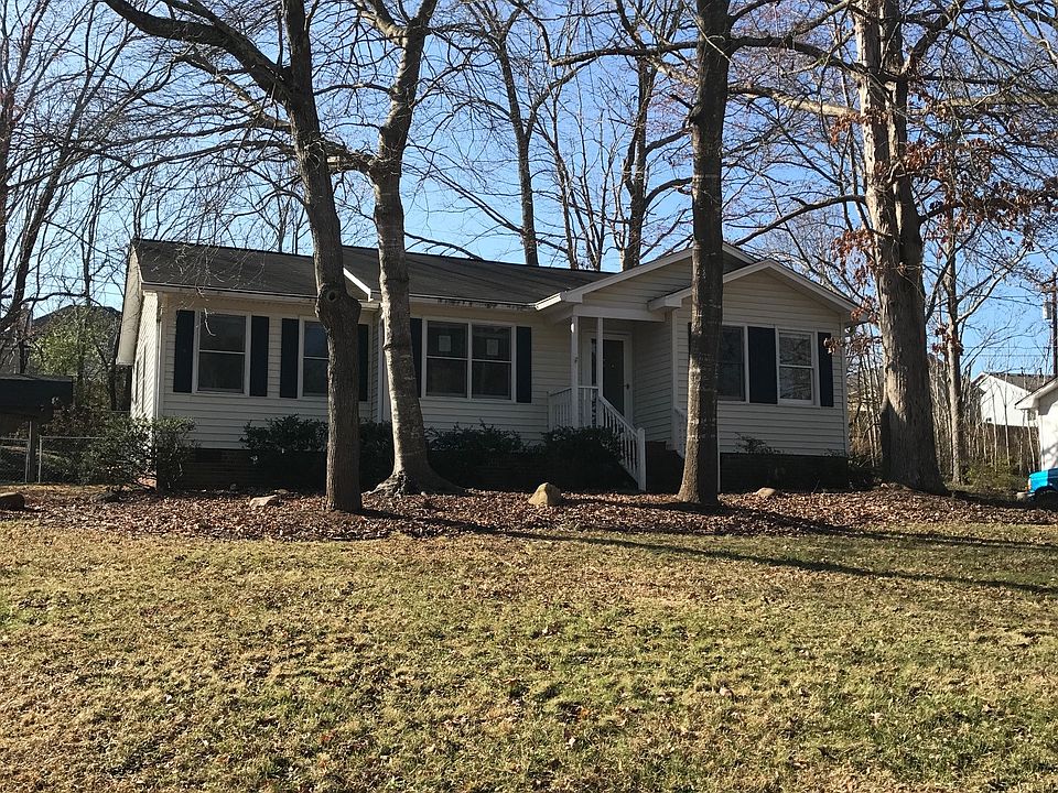 1st image of 410A Willow Branch Dr