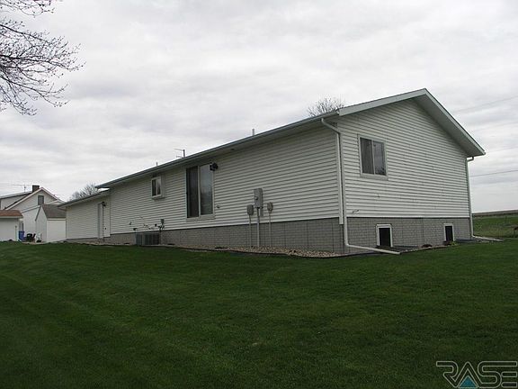 2nd image of 303 E 6th Ave