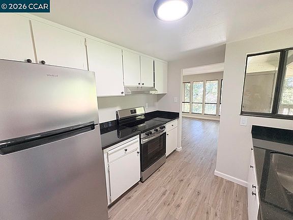5th image of 2405 Sunny Ln APT 4