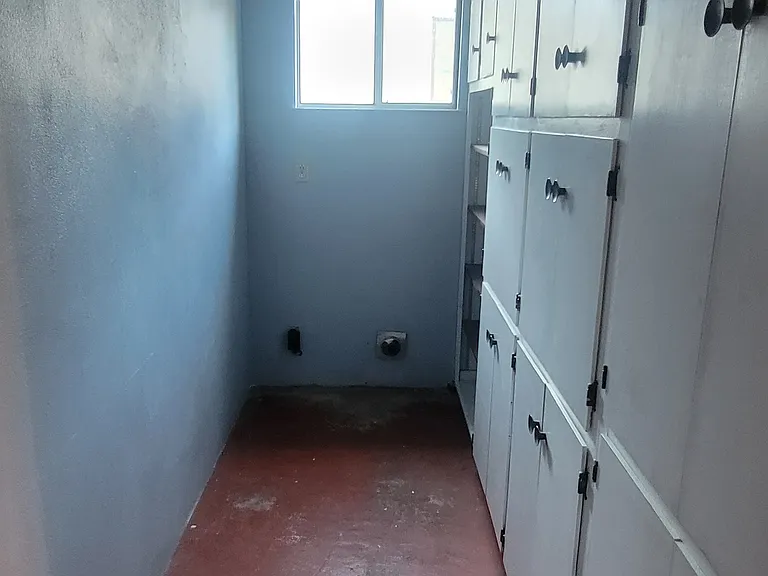 516 Acacia Ave — Photo 3