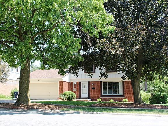 2nd image of 1619 Dicken Dr