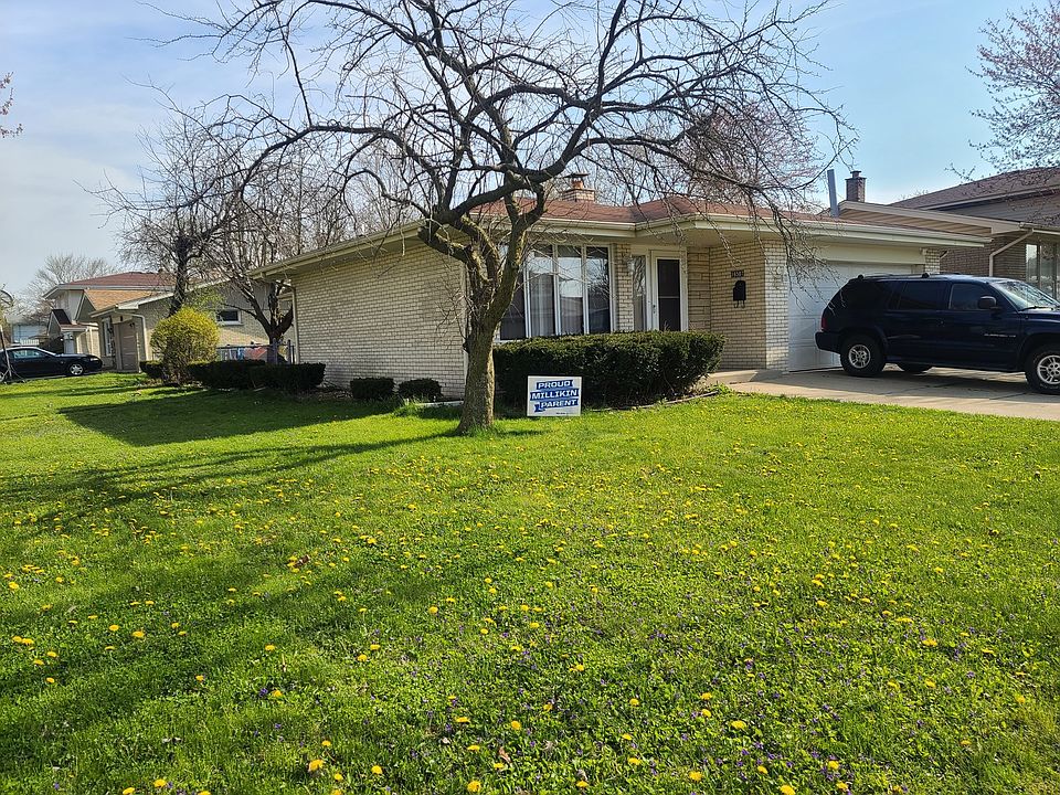 1st image of 16507 Woodlawn East Ave