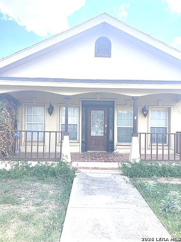 1st image of 109 E Pecos St