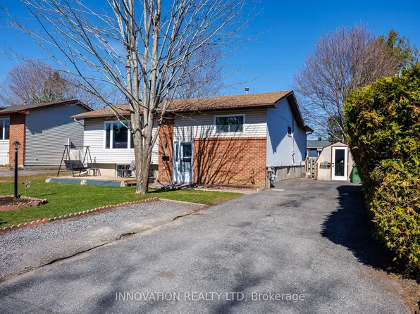 15 Henderson St, Carleton Place, ON K7C 3Z1