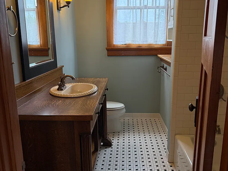 2225 Dante St — Photo 17