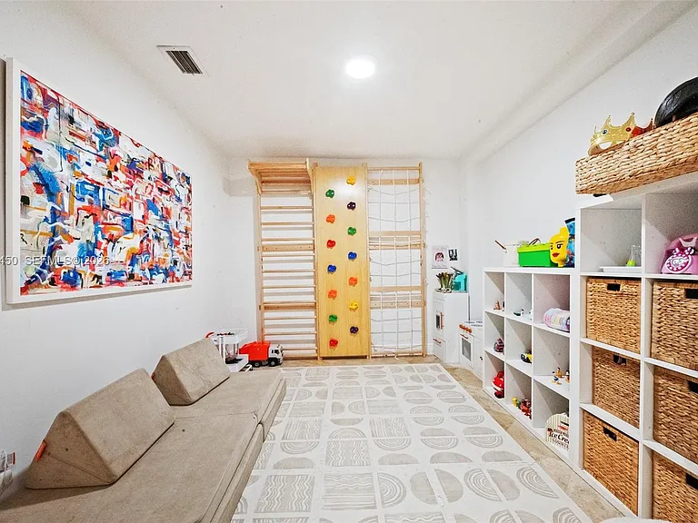 200 W Mashta Dr — Photo 10