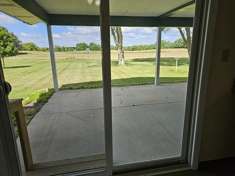 W330N9225 W Shore Dr — Photo 31
