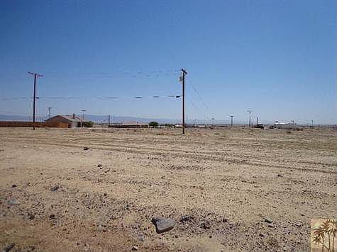 3rd image of 2050 Sunrise Dr