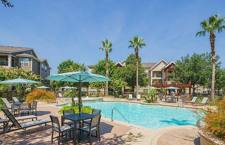 Northgate Oaks Apartments — Photo 54