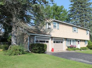 208 Champlain Dr, Plattsburgh, NY 12901
