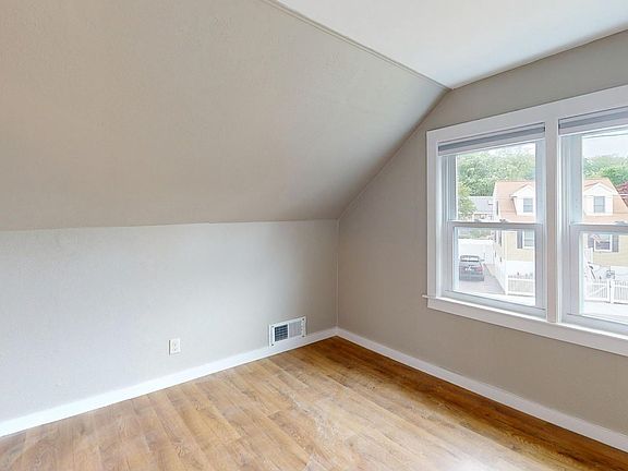 4th image of 55 Brentwood St