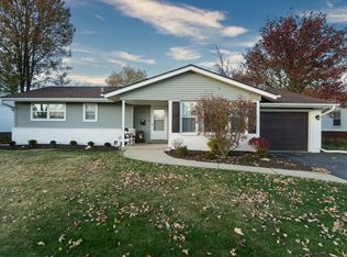 234 Walnut Ln, Elk Grove Village, IL 60007