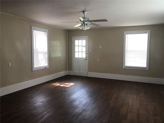 4th image of 839 Savage Ln APT C